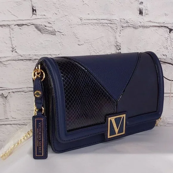 'VICTORIA'S SECRET' MONOGRAM CROC ACCENT CHAIN LINK CROSSBODY BAG - Picture 4 of 16